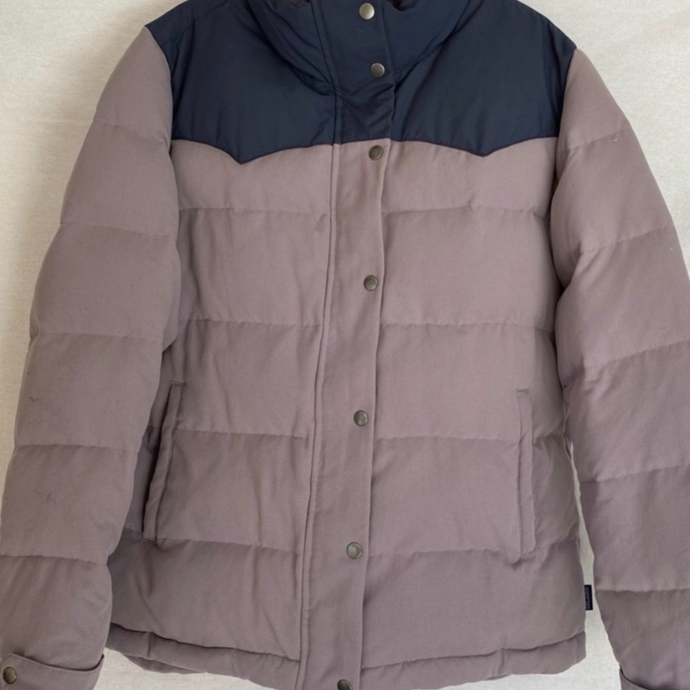 Patagonia Mauve and Black Puffer Jacket - Picture 2 of 5